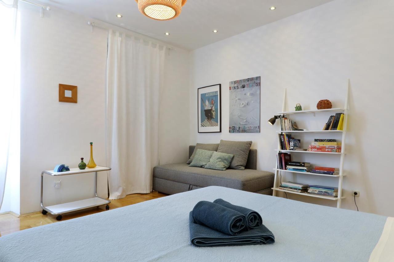 Lovely Rita'S Sibenik - Apartment City Center With Central Heating Екстериор снимка
